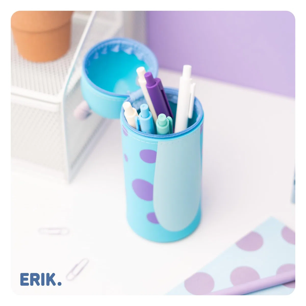 Grupo Erik Astuccio Monsters & Co. 3D - Astuccio Scuola Piccolo in Morbido Silicone, Portapenne da Scrivania 2 in 1 | Back to School: Cancelleria Bambino e Bambina Disney, Sulley (7 x 18 cm)