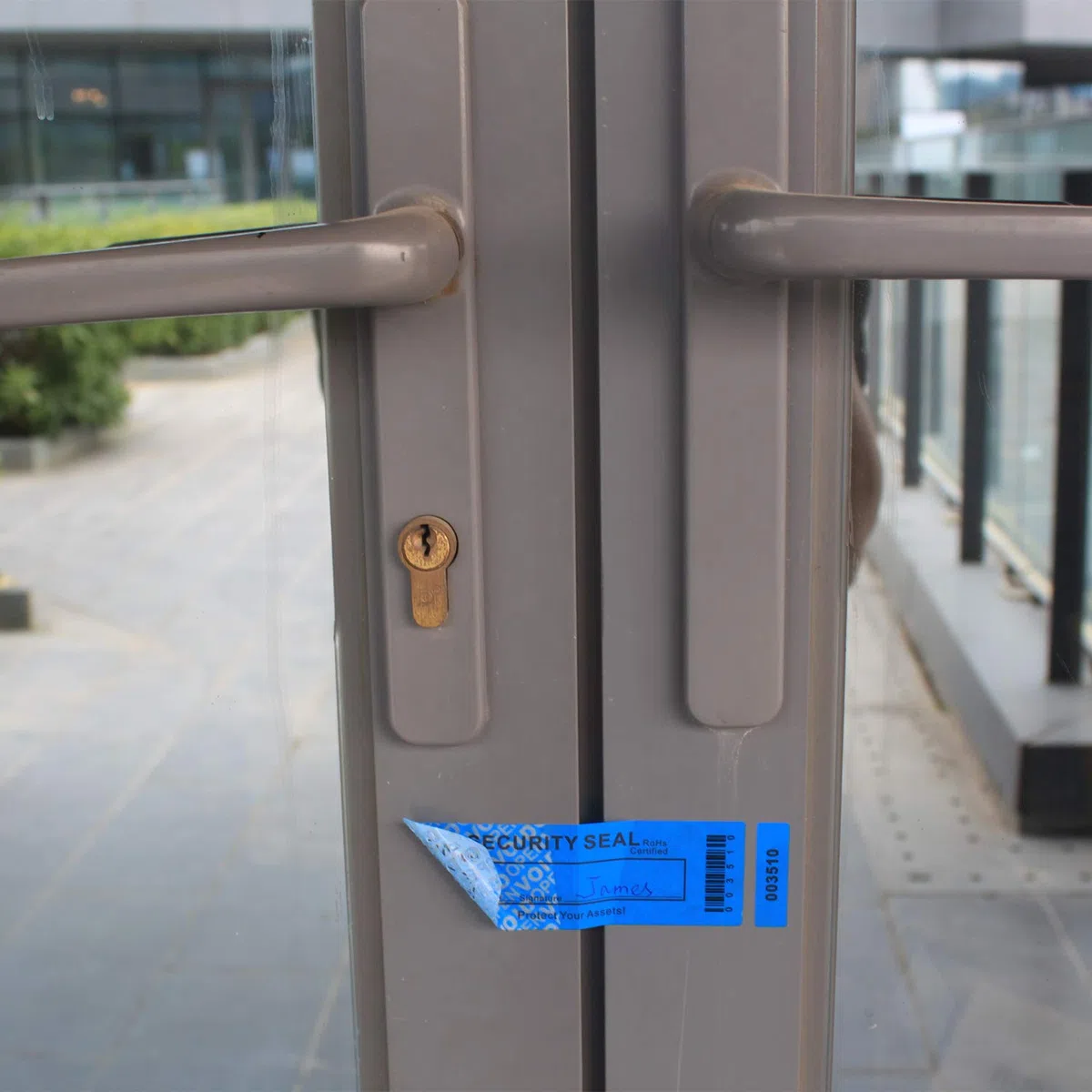 TamperSeals Group - 50pcs Non Trasferibile Antimanomissione di Sicurezza “VoidOpen” Etichette/Adesivi/Sigilli (Blu, 35 X 120 mm, Numeri di Serie Tripli)
